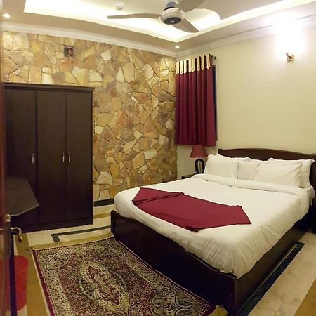Triple One Hotel Abbottabad Exterior photo